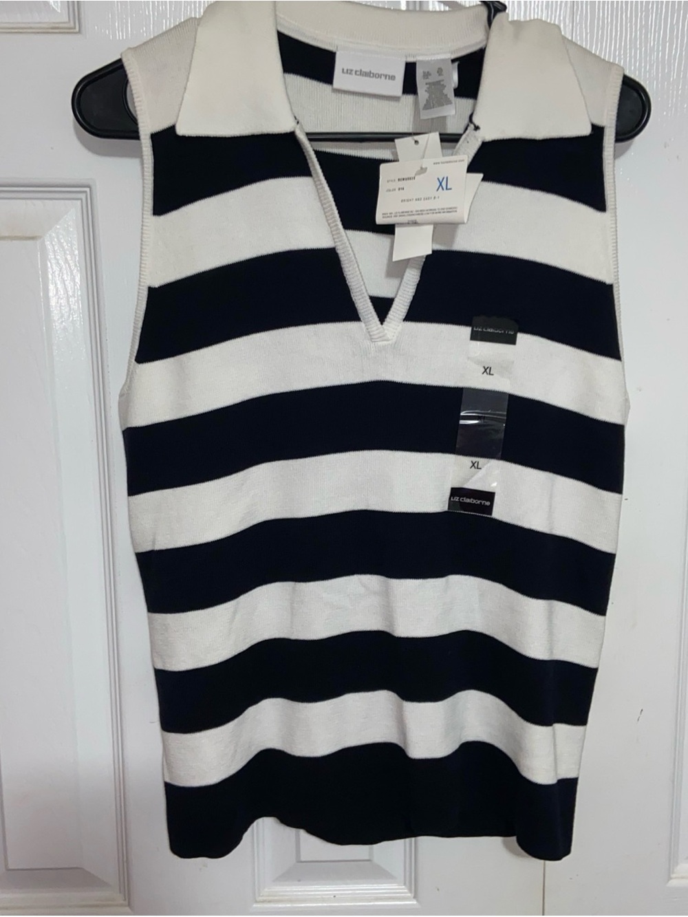 Liz Claiborne Black & White Striped Sleeveless Collared Knit Top